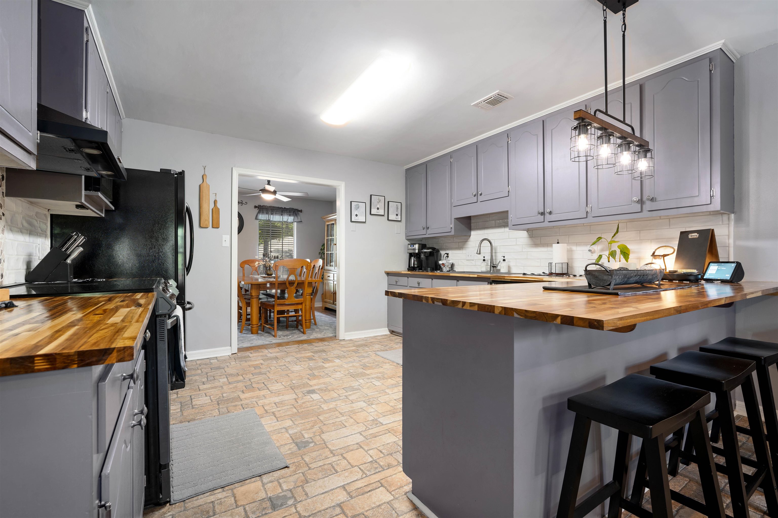 110 Lakeview Loop Daphne, AL 36526 - Photo 12 of 40 Kitchen