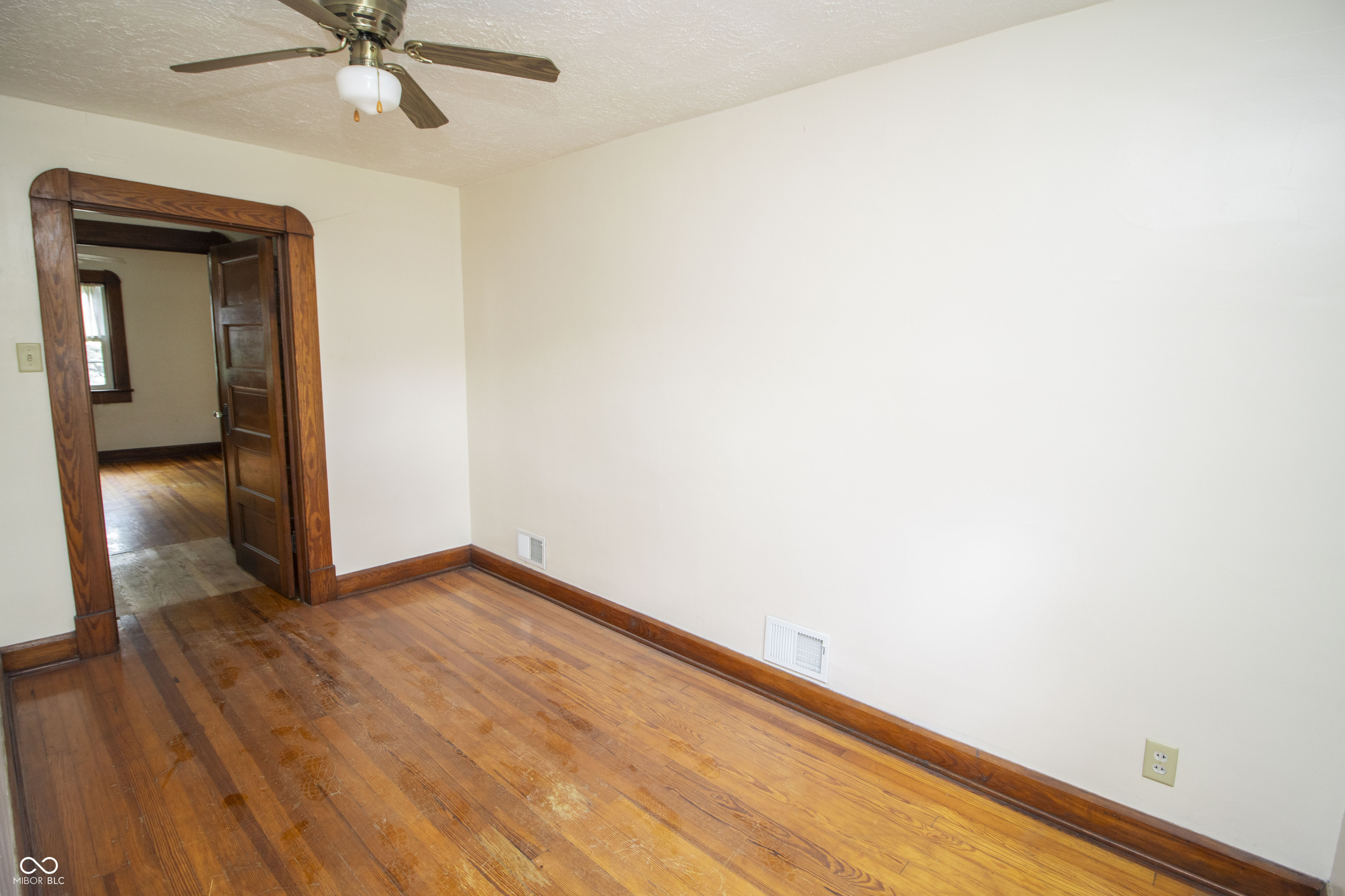 6038 South High School Road Indianapolis, IN 46221 - Photo 21 of 34 Gallery Image 21