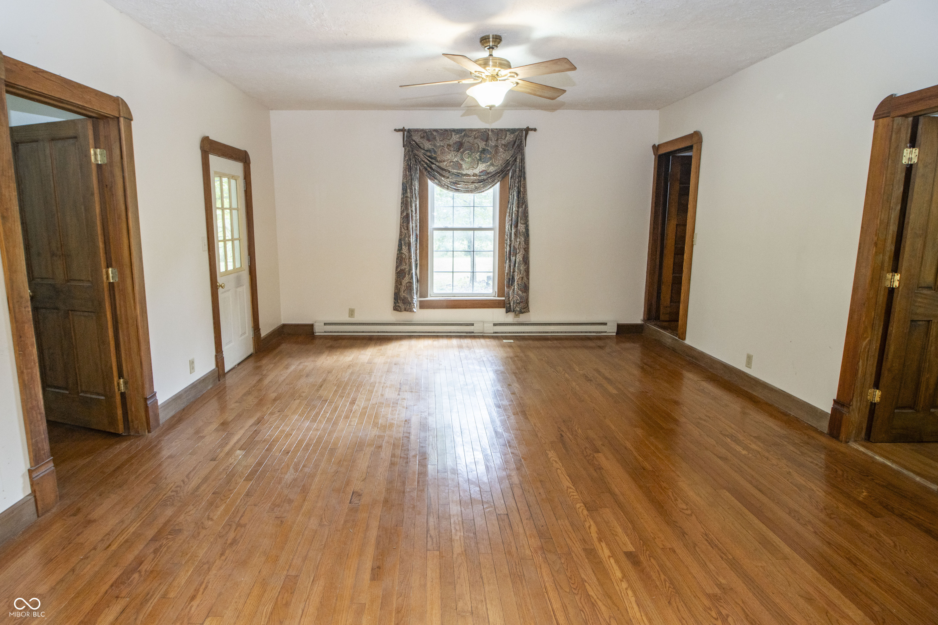 6038 South High School Road Indianapolis, IN 46221 - Photo 6 of 34 Gallery Image 6