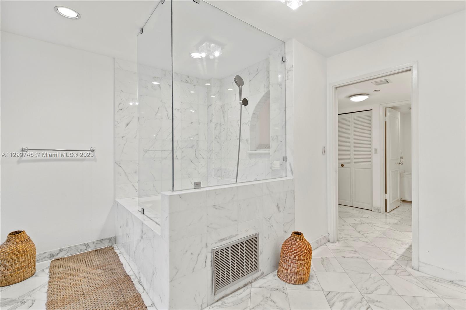 151 Crandon Boulevard, Unit 340 Key Biscayne, FL 33149 - Photo 14 of 26