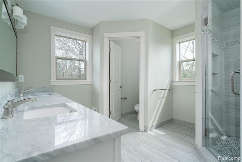 339 Lothrop Road Grosse Pointe Farms, MI 48236 - Photo 17 of 31