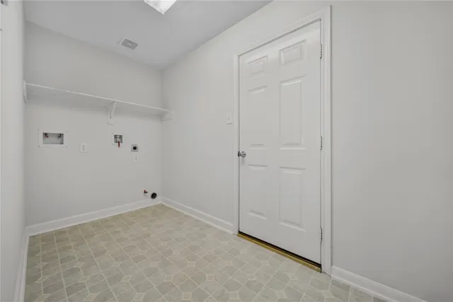 a view of a backyard of the house