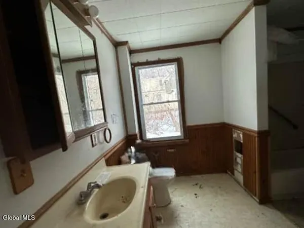 $164,300 | 111 Johnston Avenue, Cohoes, NY 12047