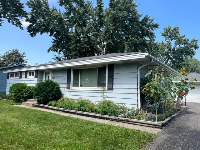 $299,000 | 1525 13th Avenue East, St. Paul Park, MN 55071