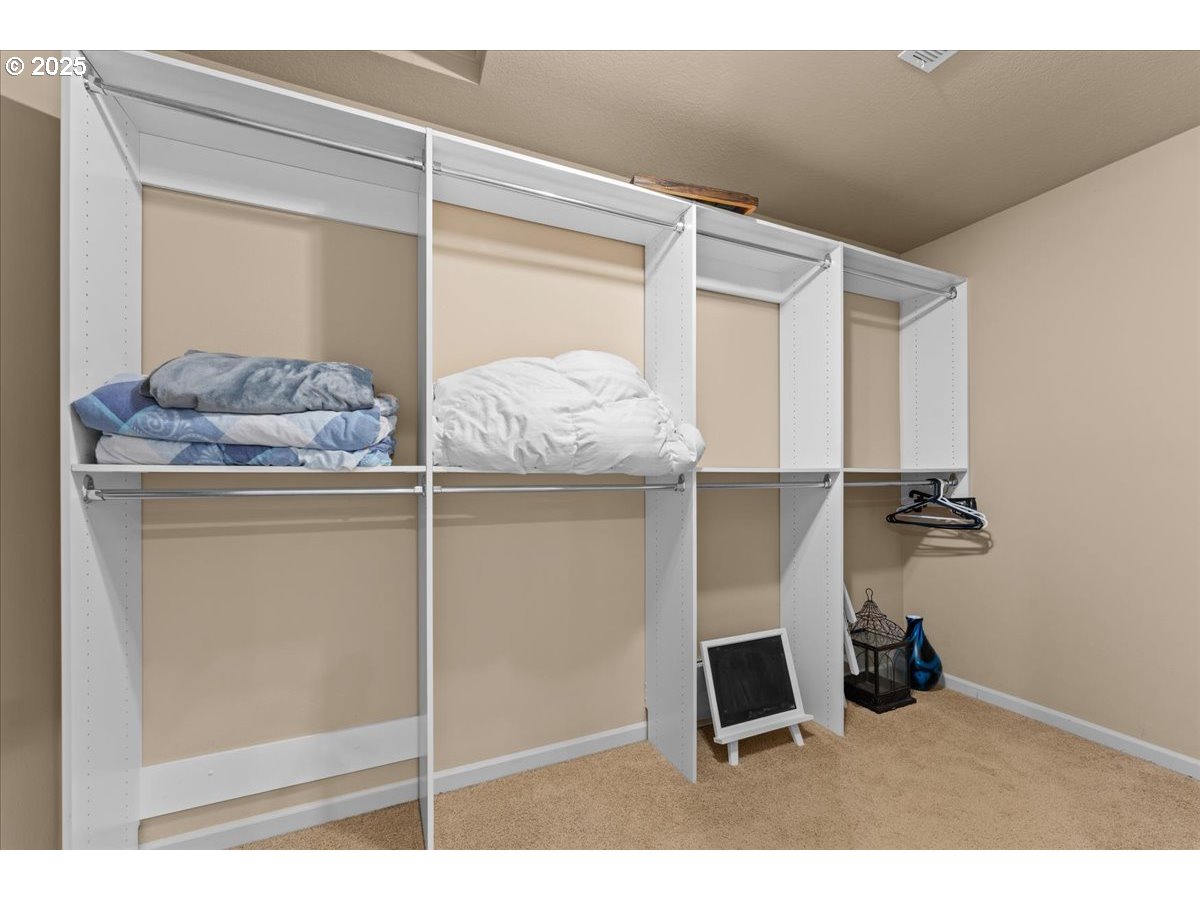 15485 Southwest Willamette Valley Court Beaverton, OR 97007 - Photo 24 of 48