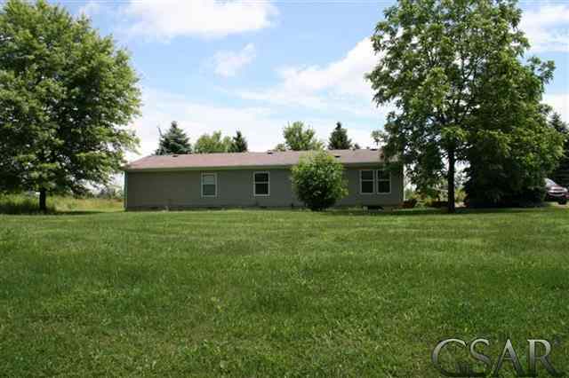 9886 Godfrey Road Bancroft, MI 48414 - Photo 7 of 19 31155956-6.JPG