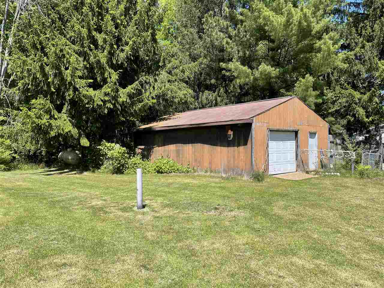 60 South Shepherd Road Mount Pleasant, MI 48858 - Photo 2 of 11 1888173-1.JPG