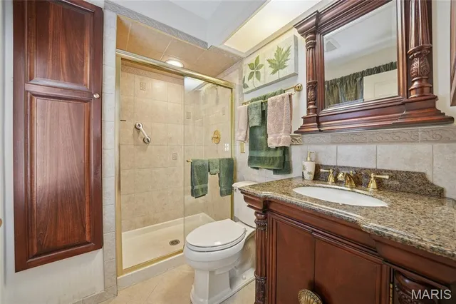 $395,000 | 825 Phaeton Drive, Manchester, MO 63021