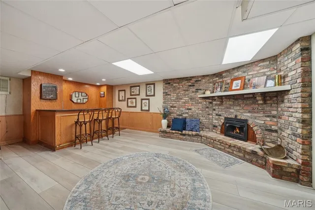 $395,000 | 825 Phaeton Drive, Manchester, MO 63021