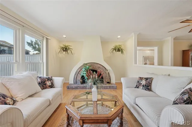 $395,000 | 825 Phaeton Drive, Manchester, MO 63021