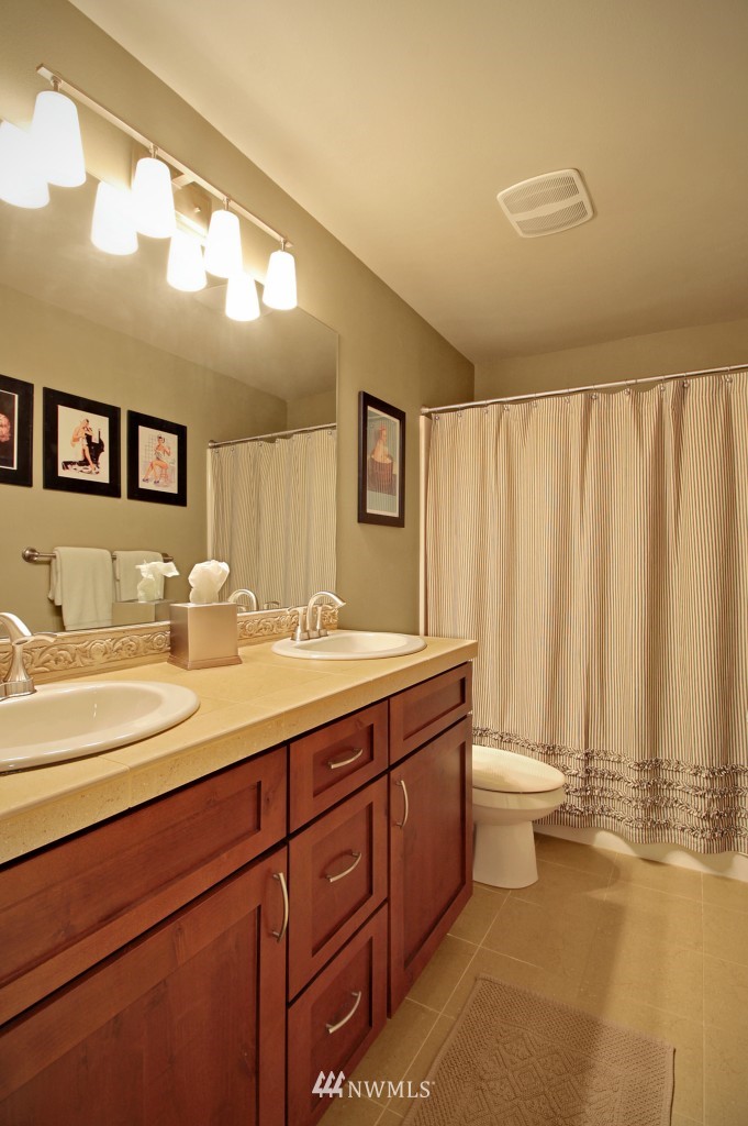 19725 3rd Avenue Southeast, Unit 25 Bothell, WA 98012 - Photo 19 of 24 Gallery Image 19