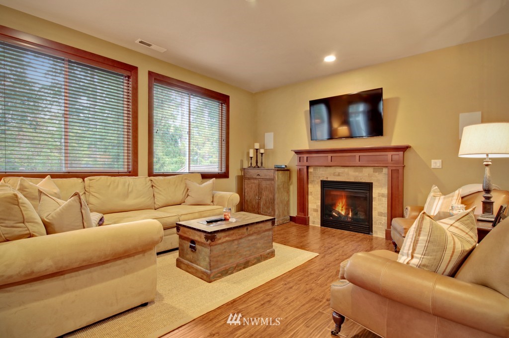 19725 3rd Avenue Southeast, Unit 25 Bothell, WA 98012 - Photo 6 of 24 Gallery Image 6