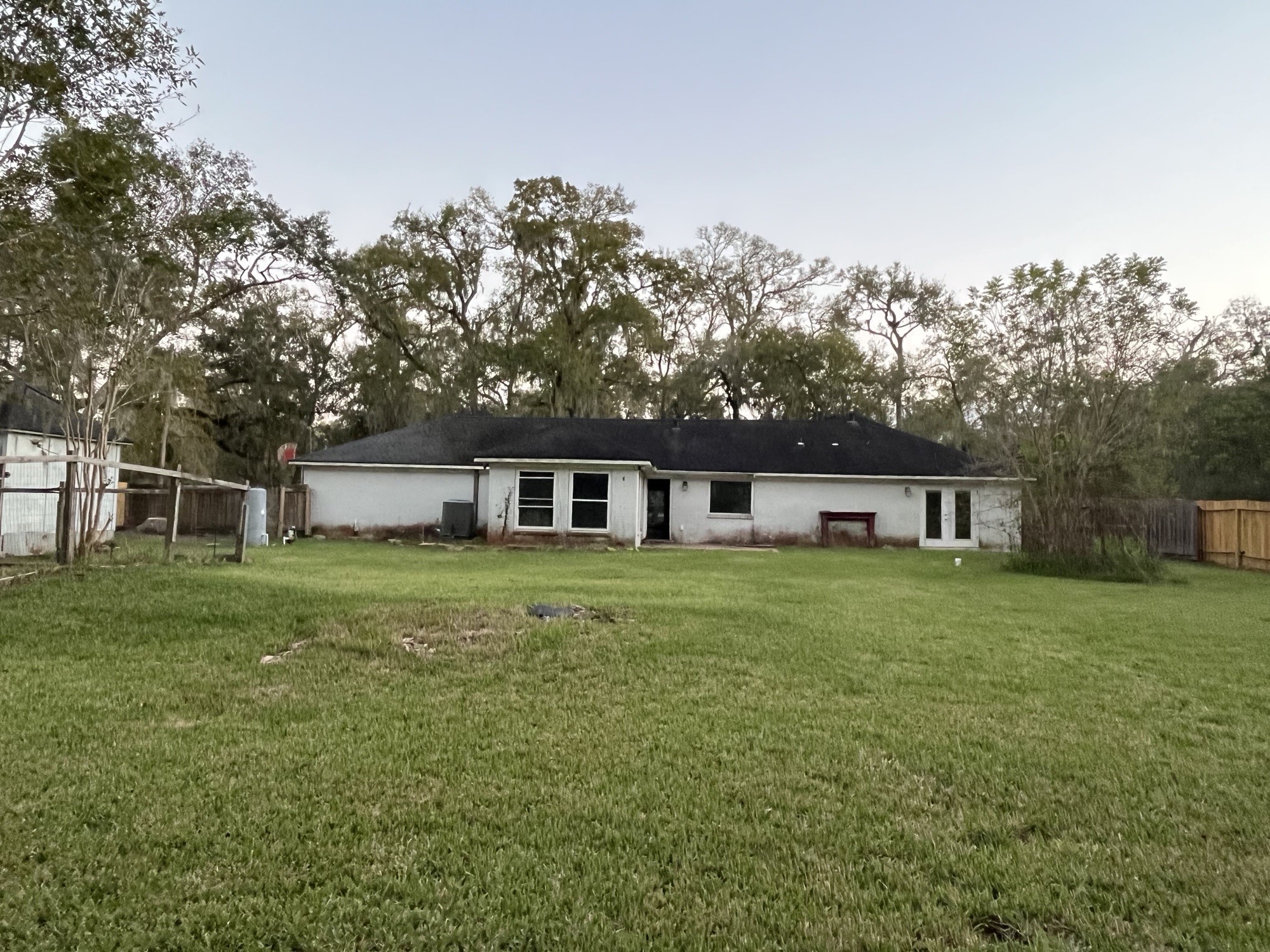 109 Buffalo Trail Lake Jackson, TX 77566 - Photo 13 of 15