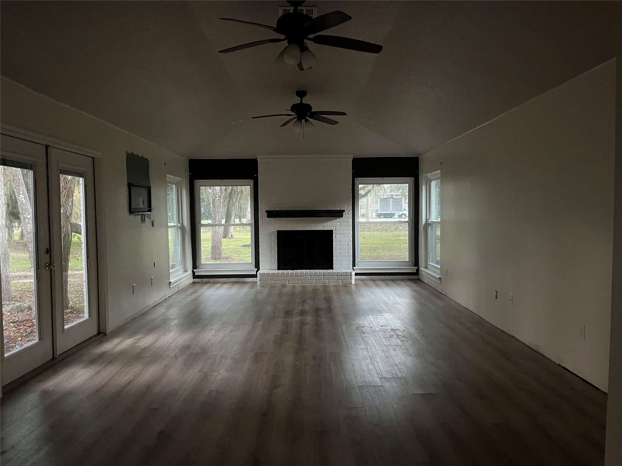 109 Buffalo Trail Lake Jackson, TX 77566 - Photo 3 of 15