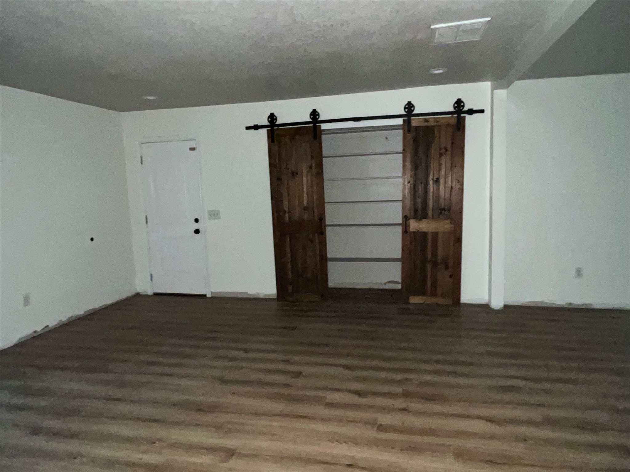 109 Buffalo Trail Lake Jackson, TX 77566 - Photo 6 of 15