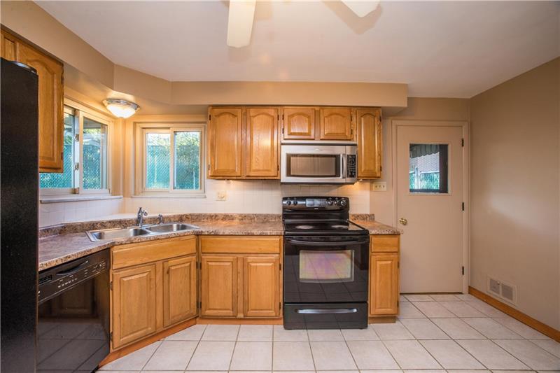 2425 Saunders Station Road Monroeville, PA 15146 - Photo 13 of 25 Gallery Image 13