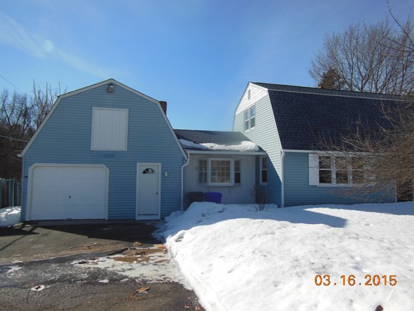 147 Fair Oak Road Springfield, MA 01128 - Photo 2 of 30