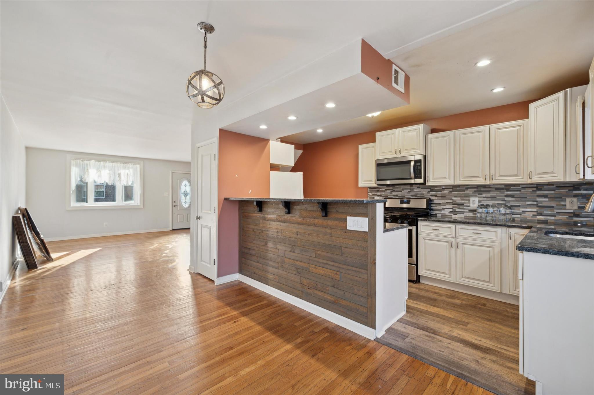 7048 Rutland Street Philadelphia, PA 19149 - Photo 5 of 15 Gallery Image 5