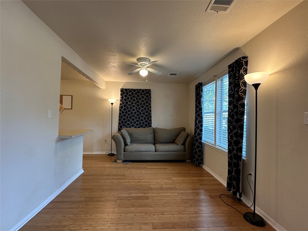 508 Montopolis Drive Austin, TX 78741 - Photo 2 of 10