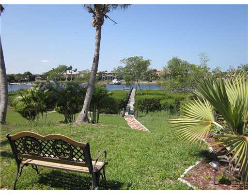 342 River Edge Road Jupiter, FL 33477 - Photo 1 of 16 Primary Photo