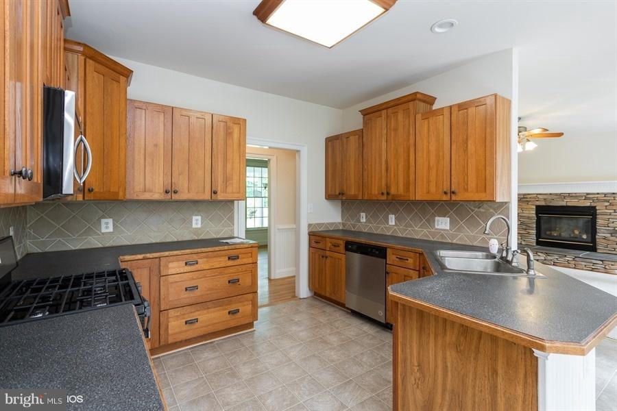 9892 Obannons Mill Road Boston, VA 22713 - Photo 10 of 24 Kitchen