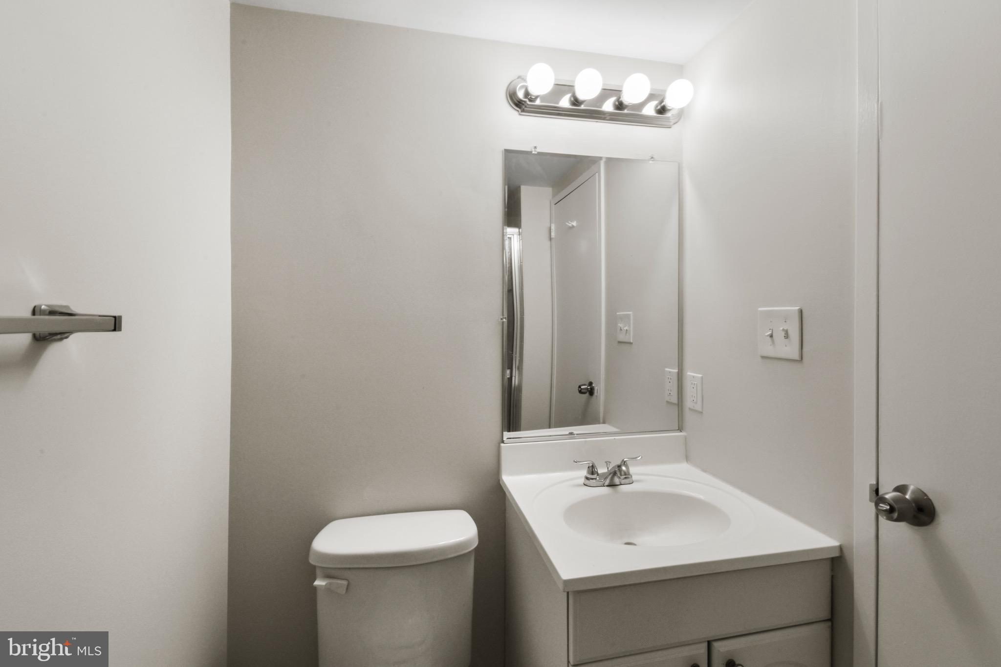 11653 Stoneview Square, Unit 11C Reston, VA 20191 - Photo 13 of 29