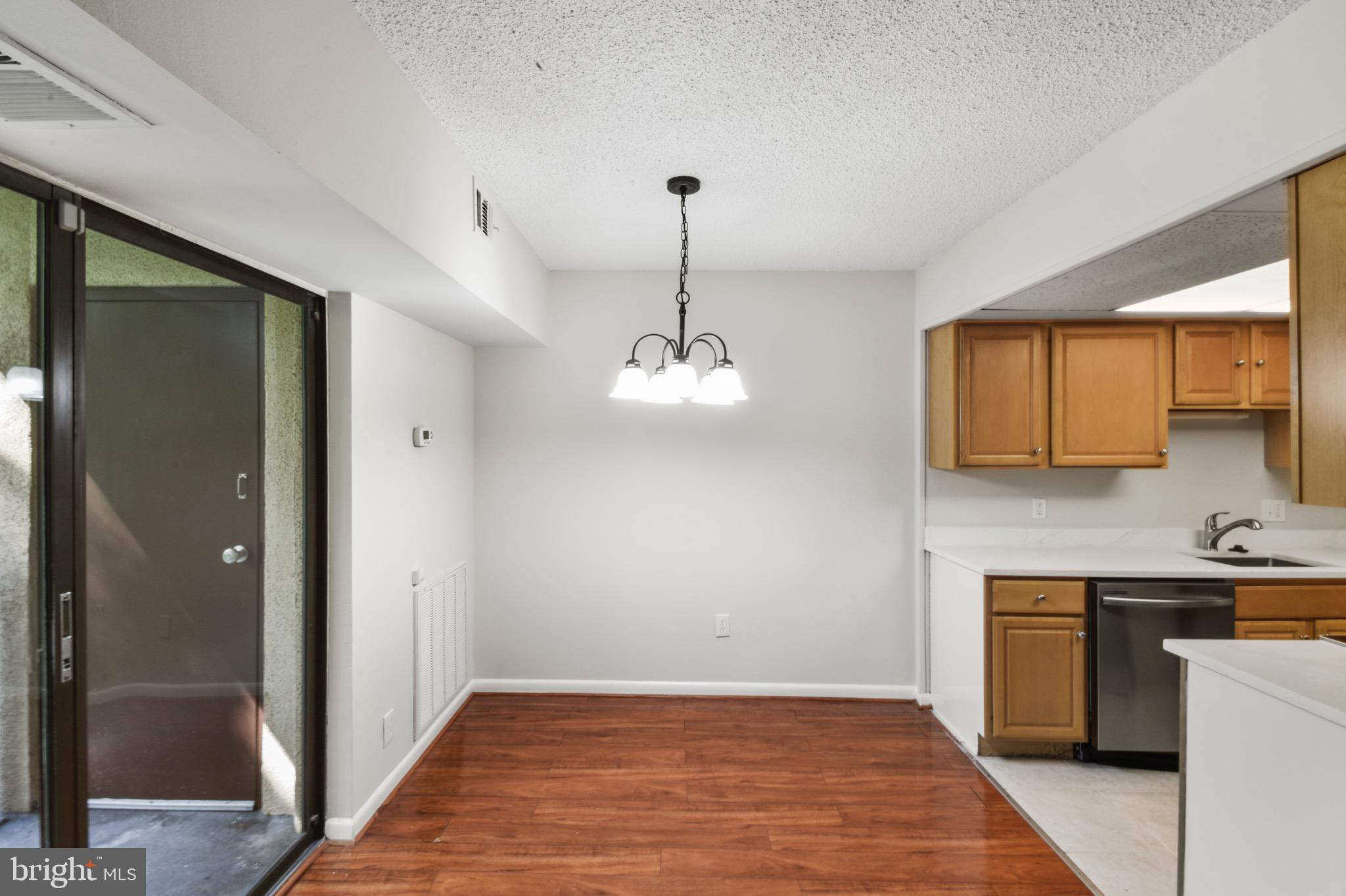 11653 Stoneview Square, Unit 11C Reston, VA 20191 - Photo 8 of 29
