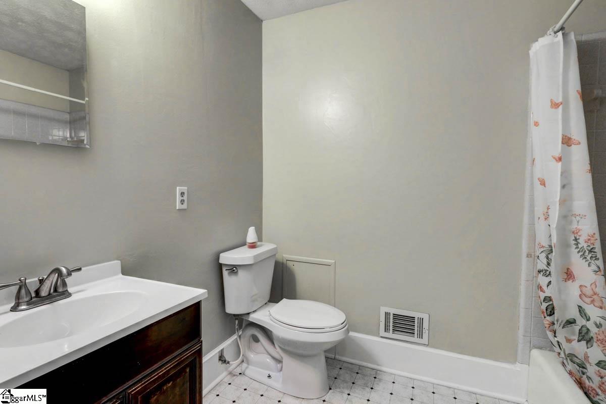 4422 Old Easley Bridge Road Easley, SC 29642 - Photo 19 of 22 Gallery Image 19