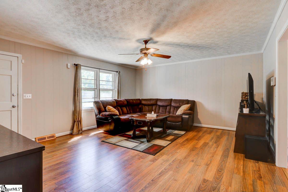 4422 Old Easley Bridge Road Easley, SC 29642 - Photo 6 of 22 Gallery Image 6