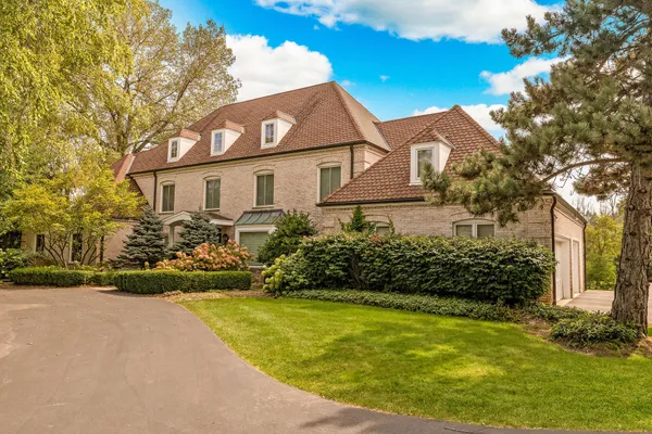 $1,249,500 | 2485 West Fairy Chasm Road, River Hills, WI 53217