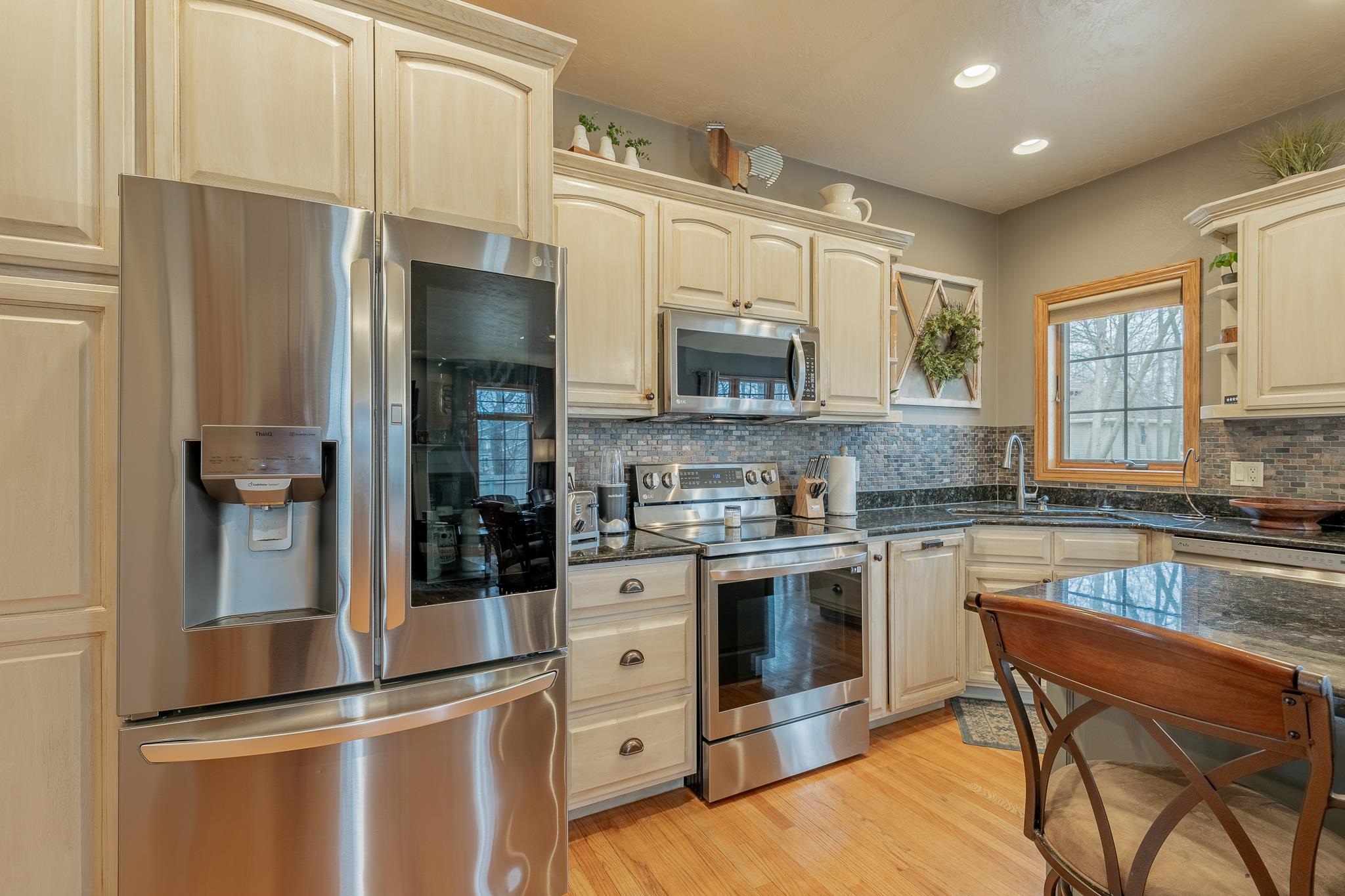 2230 East Elmview Drive Appleton, WI 54915 - Photo 16 of 59