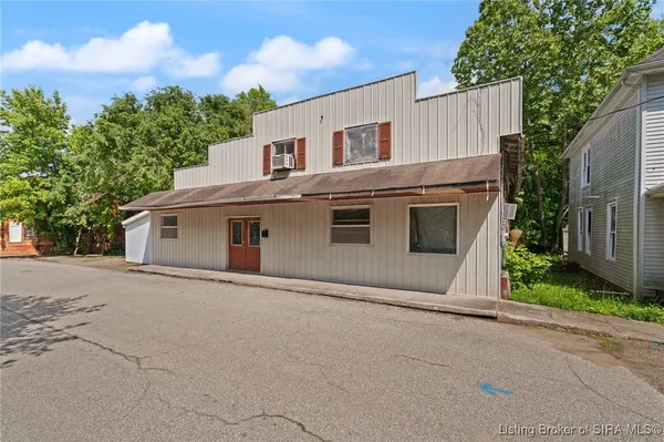 $35,000 | 276 South Bradley Street, Marengo, IN 47140