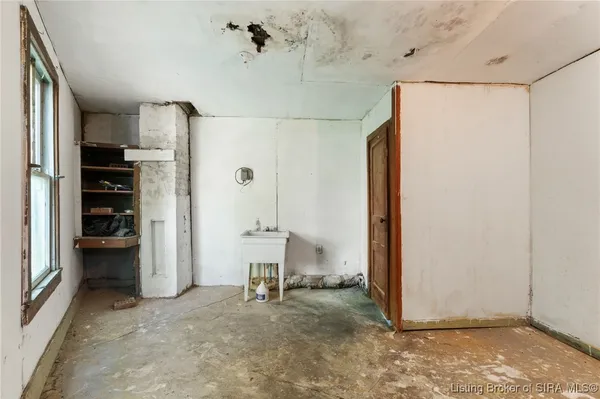 $35,000 | 276 South Bradley Street, Marengo, IN 47140