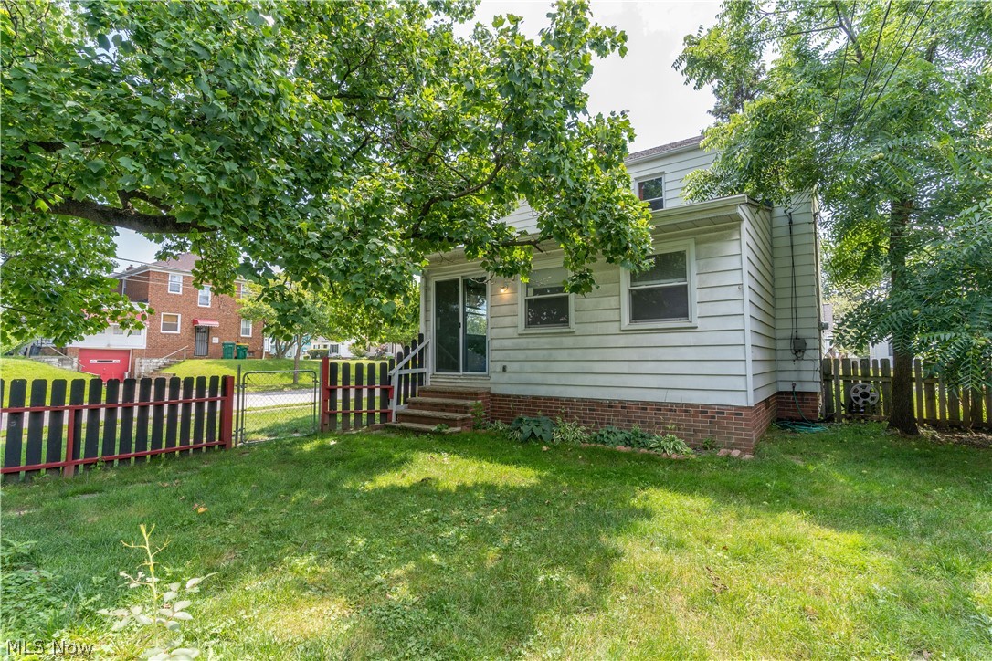 21113 Hansen Road Maple Heights, OH 44137 - Photo 25 of 26