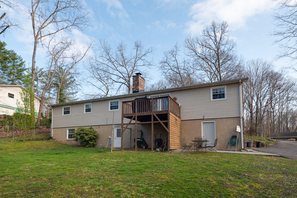 134 Windham Road Oak Ridge, TN 37830 - Photo 4 of 20 JBP_Windham134_Web-2
