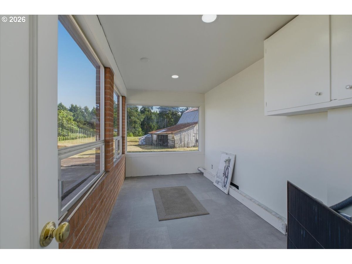 33027 White Oak Road Corvallis, OR 97333 - Photo 20 of 48