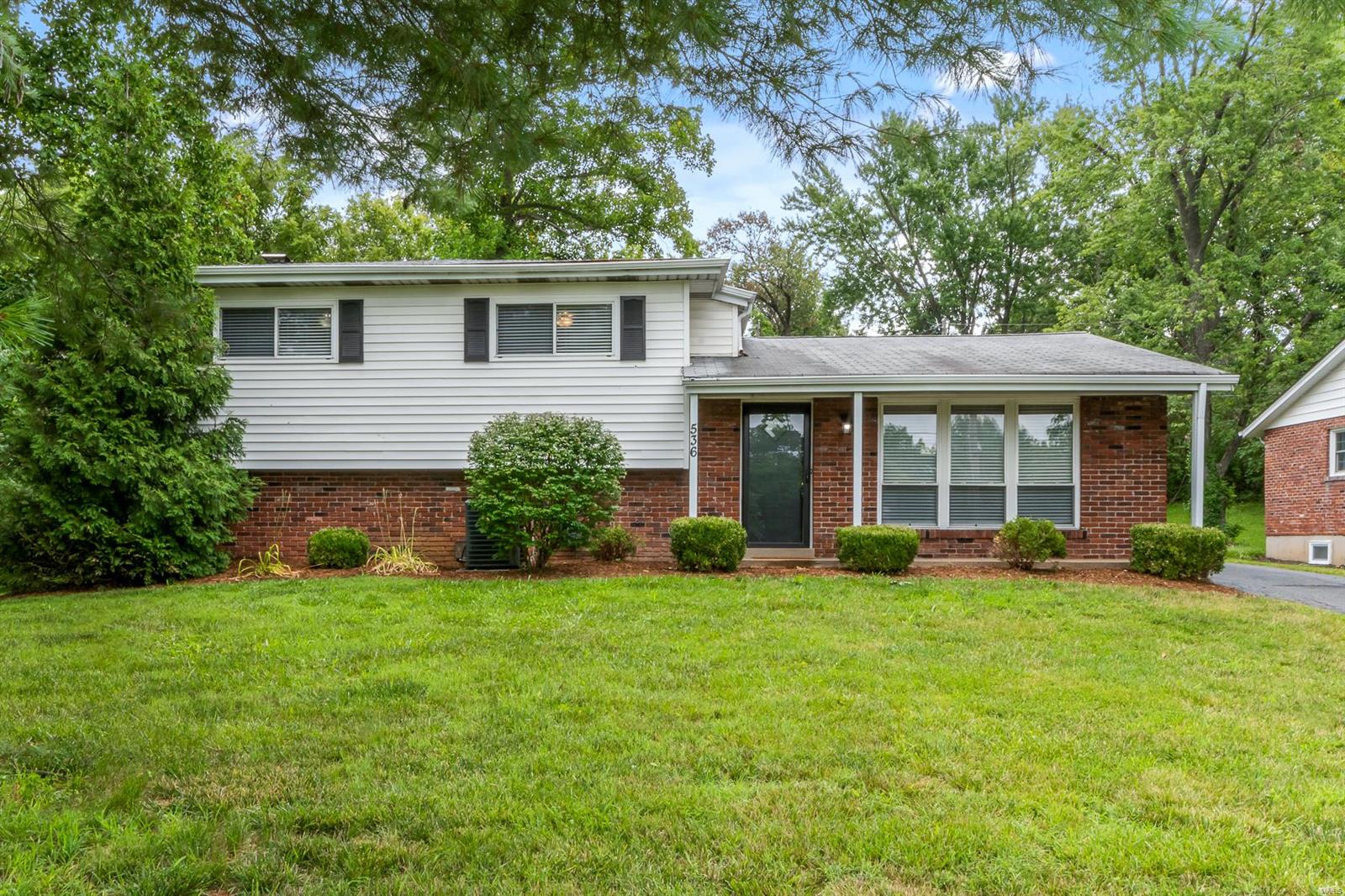536 Emerson Road St. Louis, MO 63141 - Photo 1 of 26