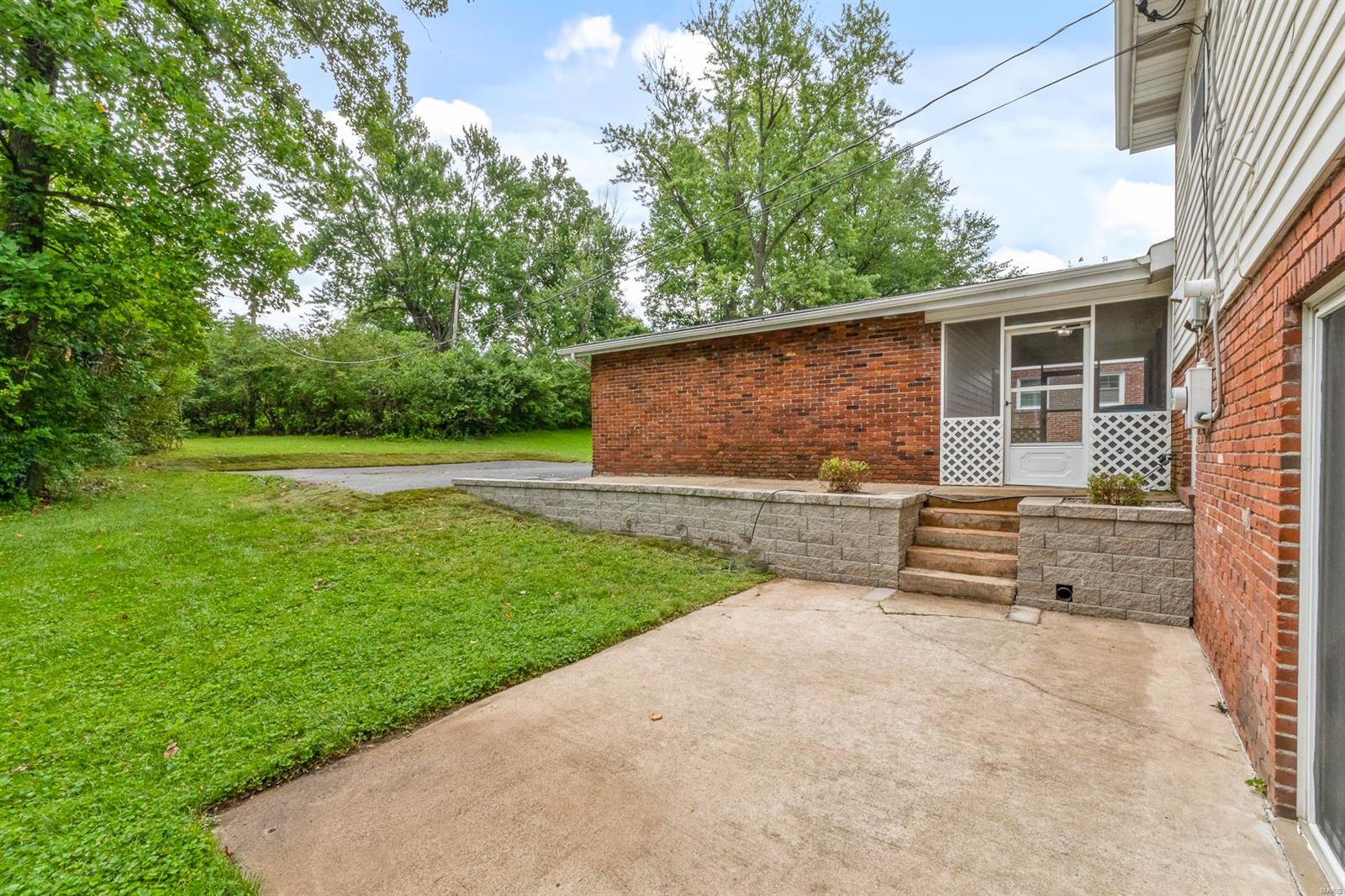 536 Emerson Road St. Louis, MO 63141 - Photo 23 of 26