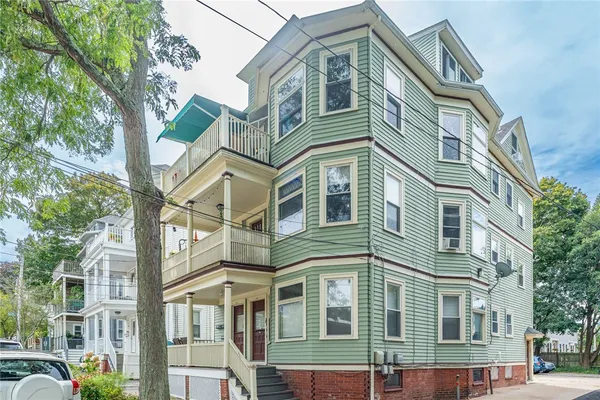 $395,000 | 19 Carrington Avenue, Unit 2, Providence, RI 02906