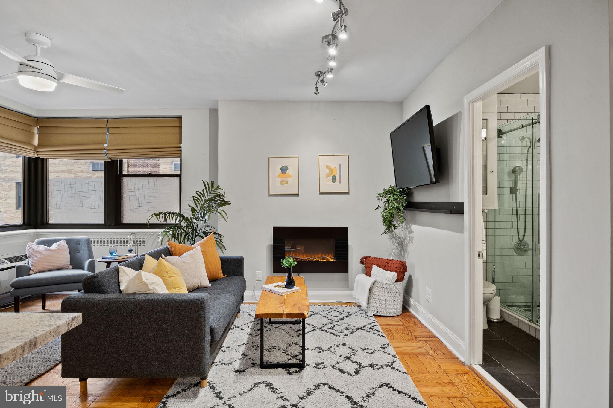 2601 Pennsylvania Avenue, Unit 205 Philadelphia, PA 19130 - Photo 3 of 32