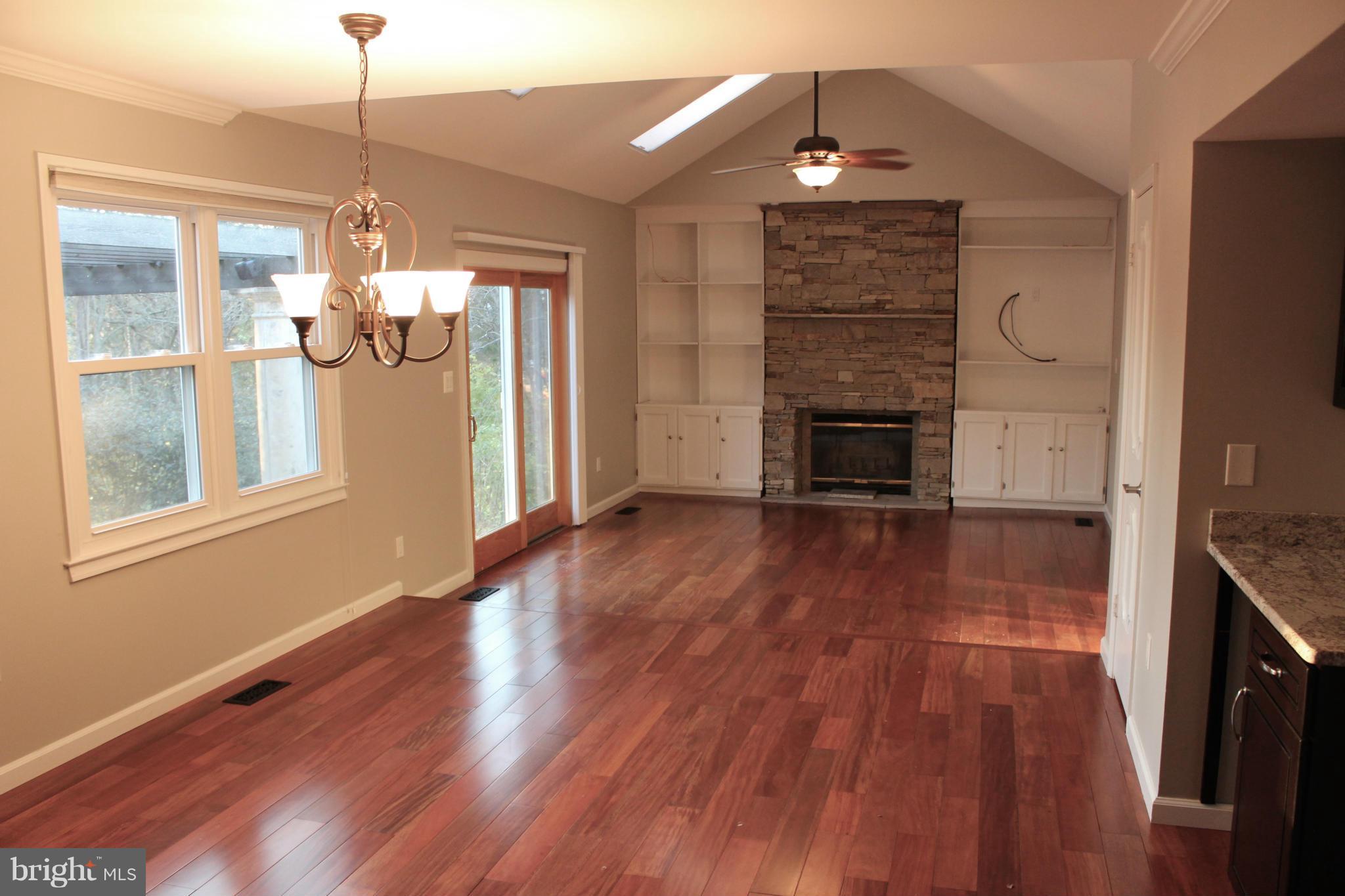 1150 Bandy Run Road Herndon, VA 20170 - Photo 20 of 25 Family Room