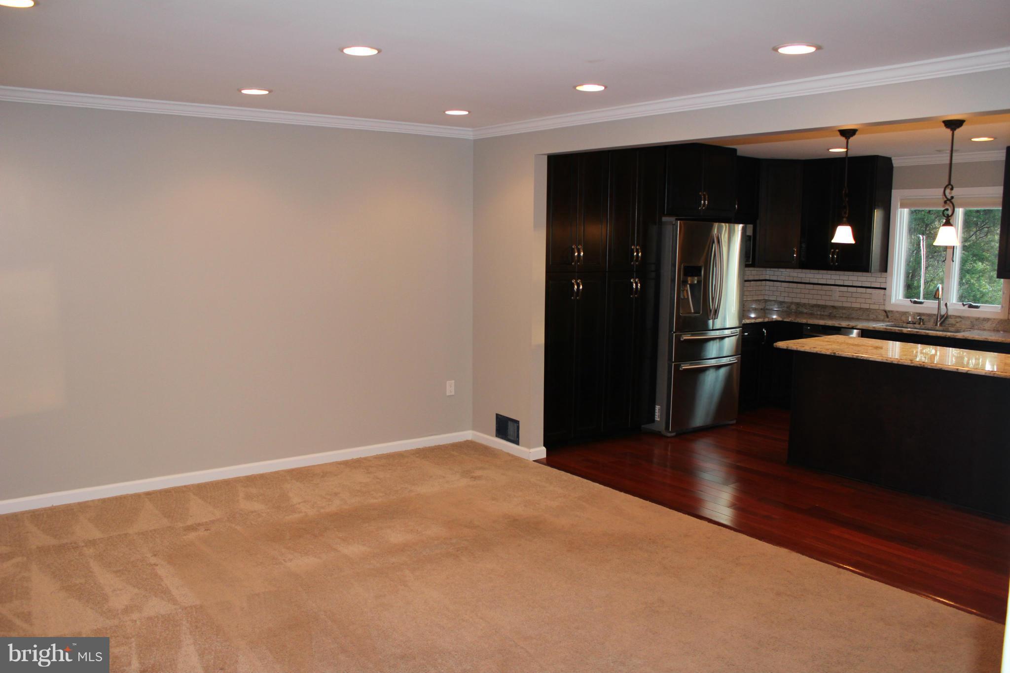 1150 Bandy Run Road Herndon, VA 20170 - Photo 21 of 25 Living Room