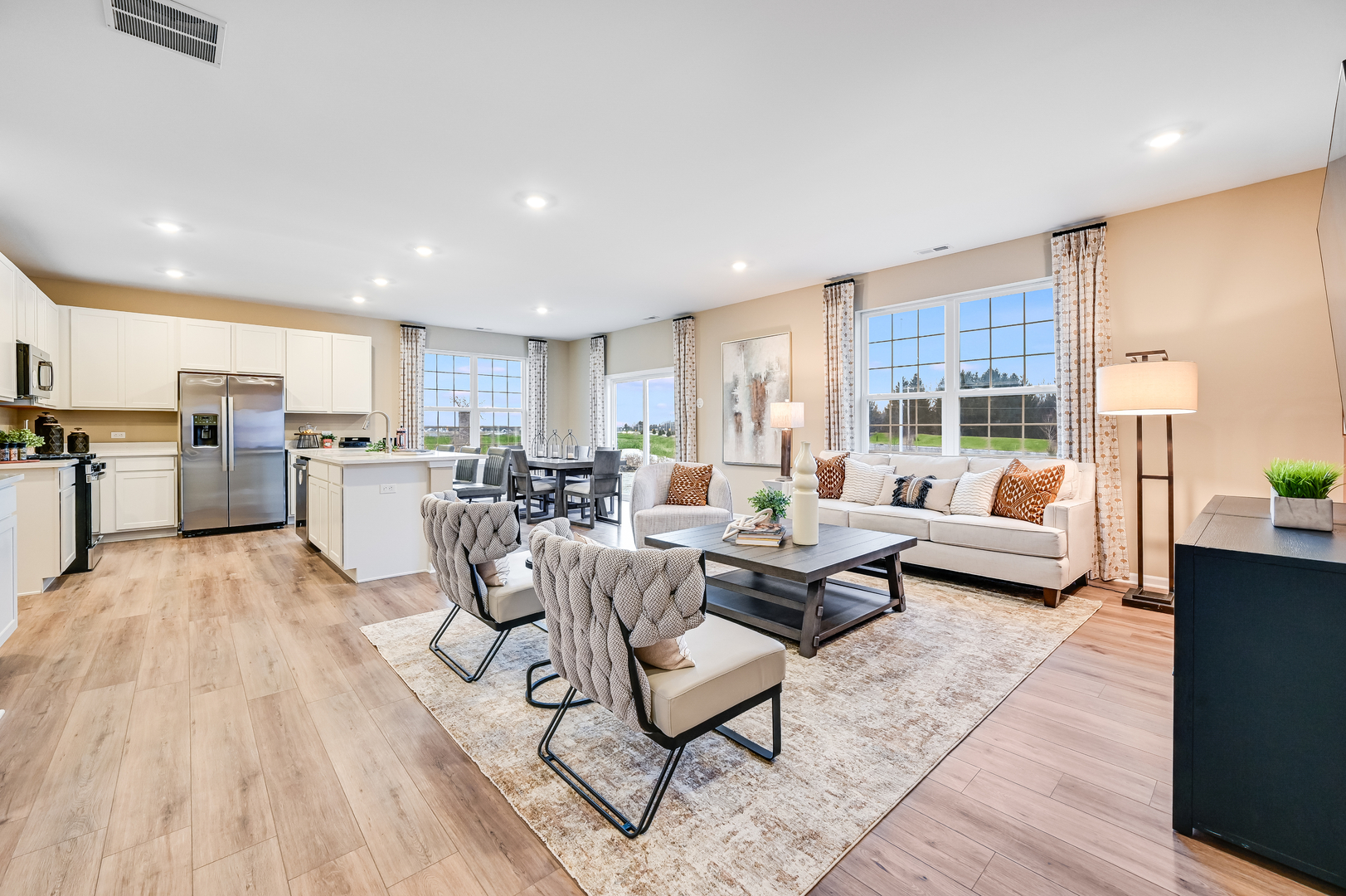 3816 Meadowridge Road Woodstock, IL 60098 - Photo 2 of 19 Gallery Image 2