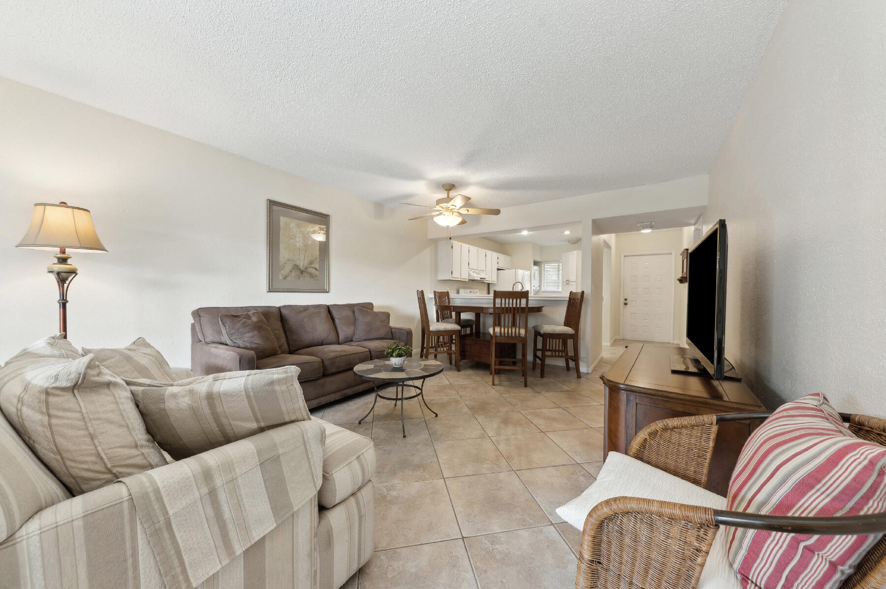 159 Northwest 70th Street, Unit 608 Boca Raton, FL 33487 - Photo 5 of 11 Living Room