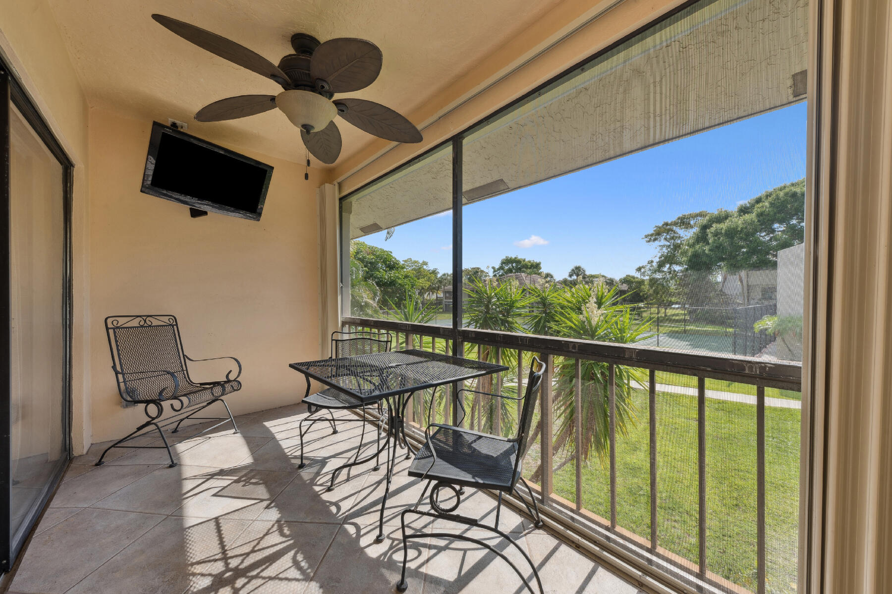 159 Northwest 70th Street, Unit 608 Boca Raton, FL 33487 - Photo 10 of 11 Patio