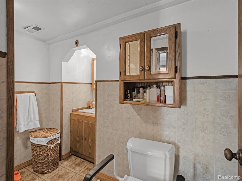 45175 Willis Road Belleville, MI 48111 - Photo 13 of 31 Gallery Image 13