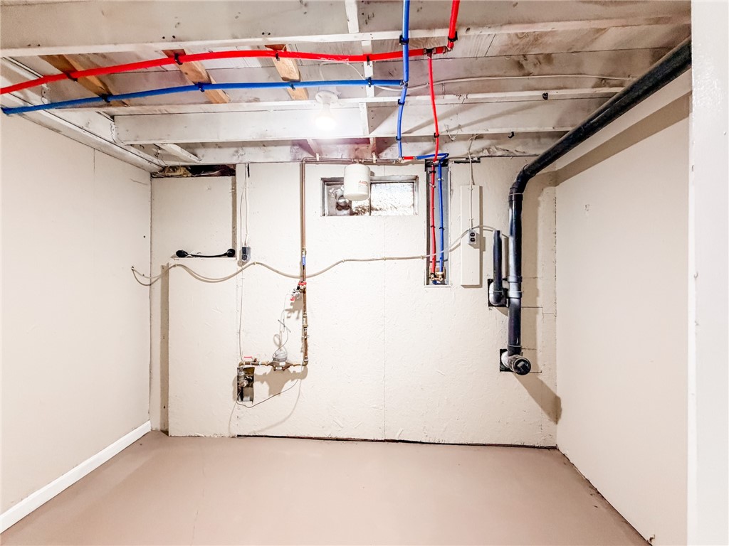 56 Hyacinth Street Providence, RI 02904 - Photo 17 of 22