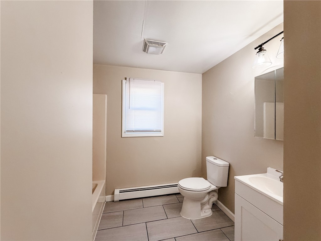 56 Hyacinth Street Providence, RI 02904 - Photo 10 of 22