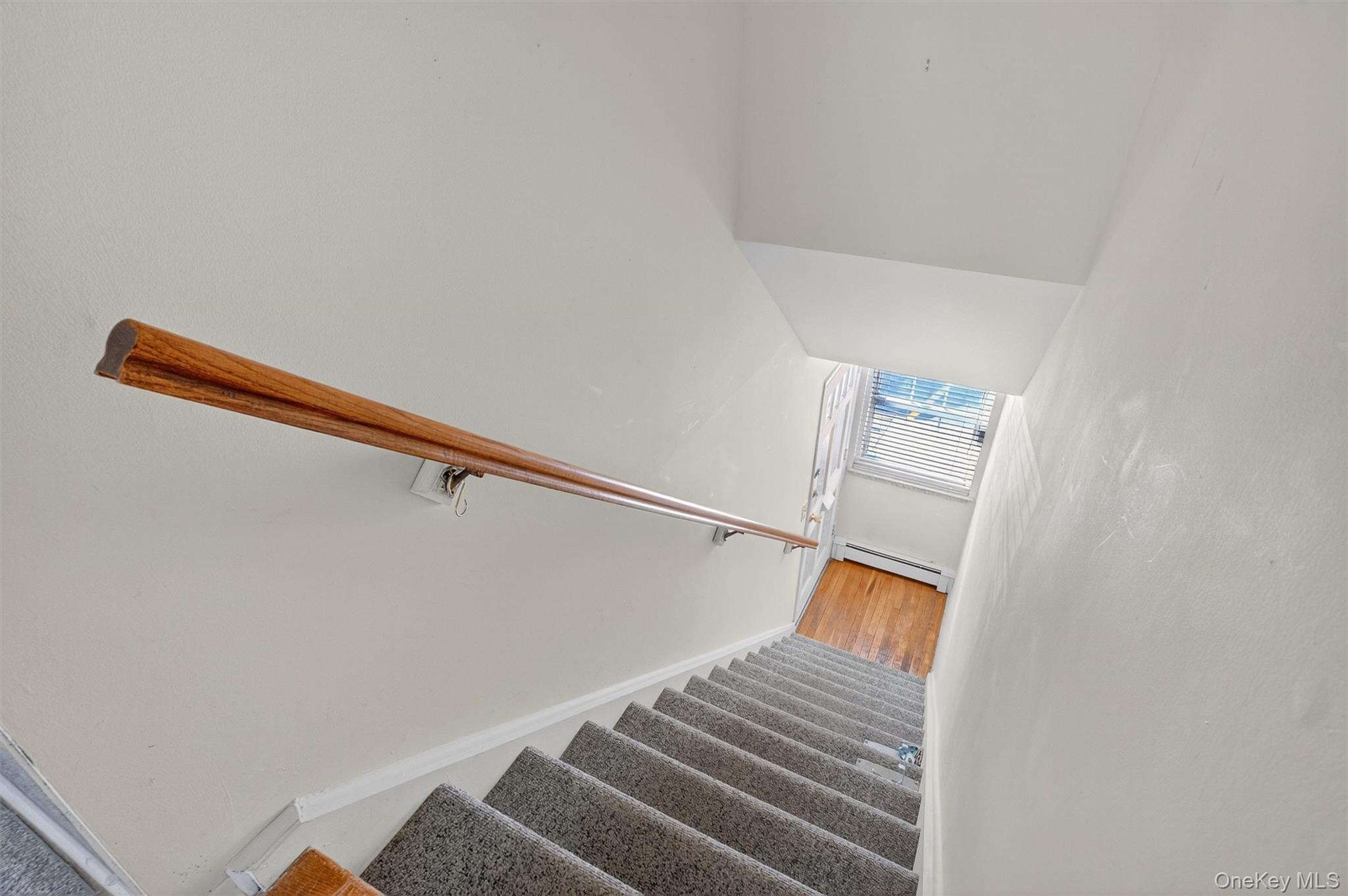 1840 Crompond Road, Unit 5C8 Peekskill, NY 10566 - Photo 8 of 36 a view of an empty walk in closet
