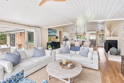 $2,695,000 | 3 Conrad Road, Shelter Island, NY 11964